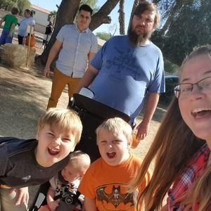 Meet your Posher, Ashlee n